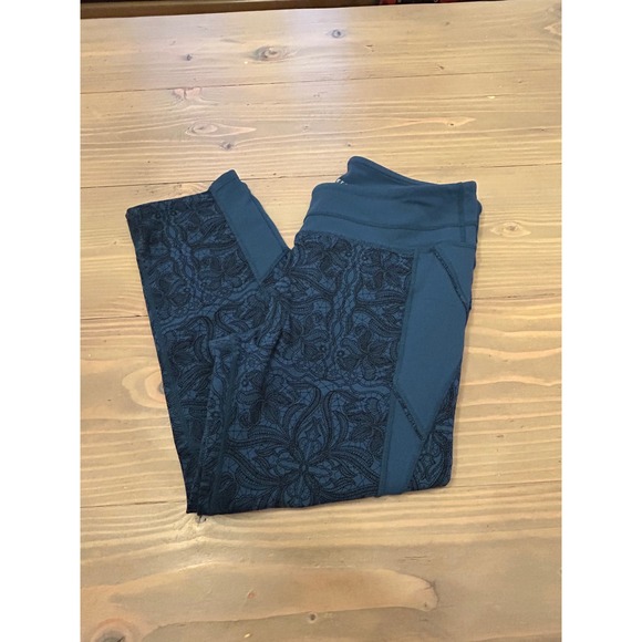 Athleta Pants - D23 Athleta Womens Teal Blue Black Lace Print Crop Leggings Yoga Pants Size M